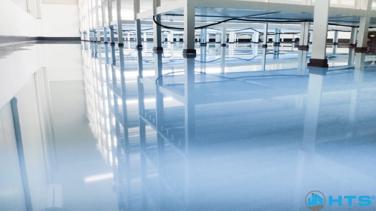 Ưu điểm của sơn epoxy HTSchem, giúp sàn bền chắc, chống mài mòn, thi công dễ dàng và đảm bảo chất lượng lâu dài