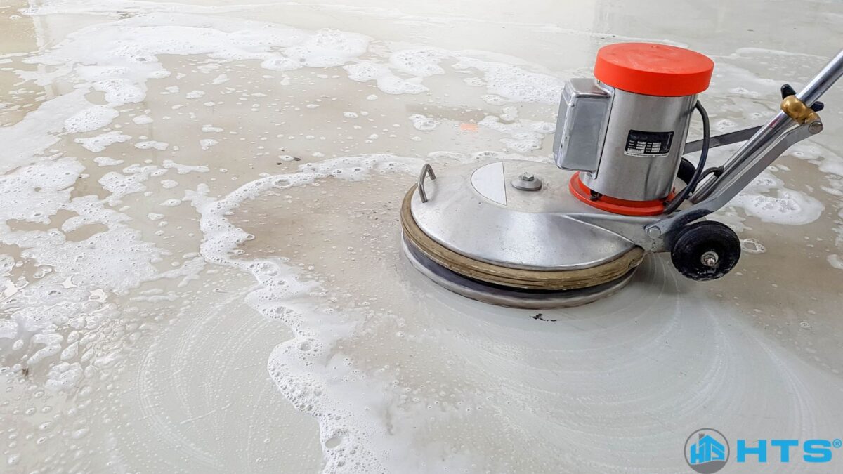 Ưu điểm vượt trội của sàn bê tông mài nhám: độ bền cao, dễ vệ sinh, thẩm mỹ hiện đại, chống trơn trượt hiệu quả