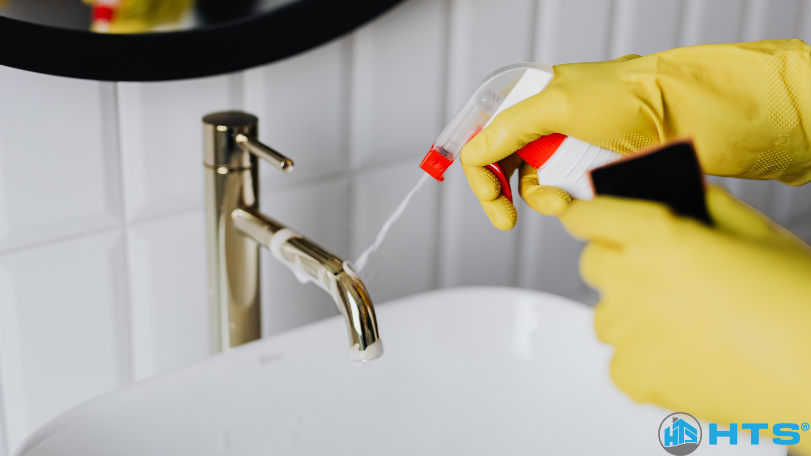 Các loại hóa chất tẩy rửa kim loại phổ biến dùng trong công nghiệp cơ khí và sản xuất