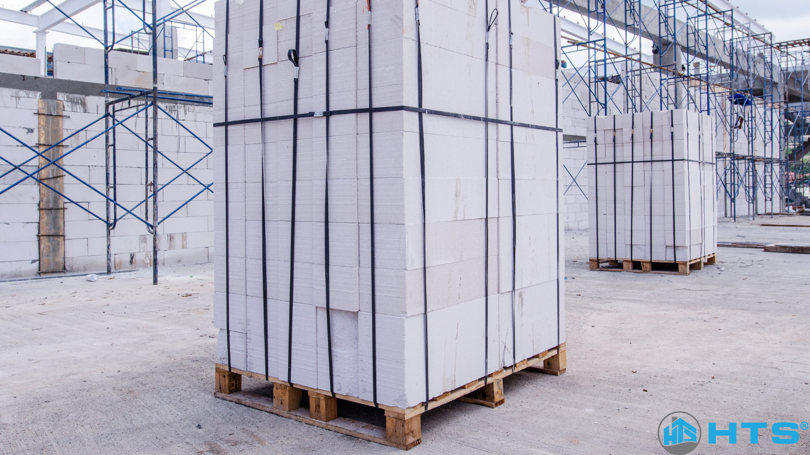 Hình ảnh thể hiện sự tin cậy và chất lượng của HTSchem trong cung cấp vật tư phụ trợ xây dựng